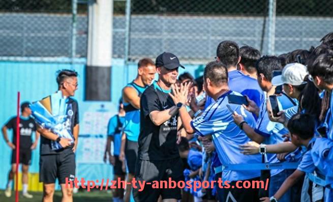 安博体育官网-法甲球迷文化活动与俱乐部互动模式